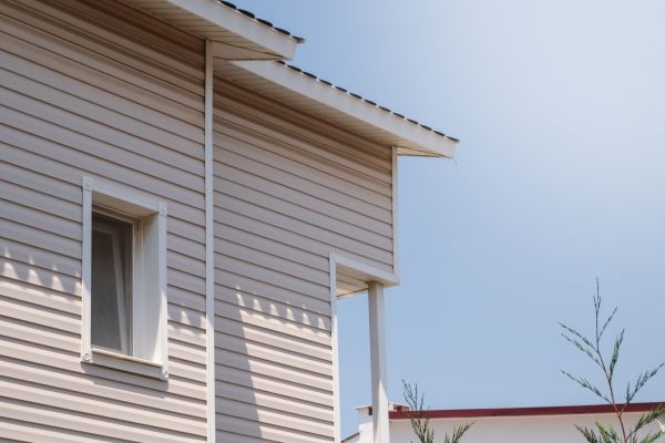 Cost of Vinyl Siding Hole Repair in Marysville
